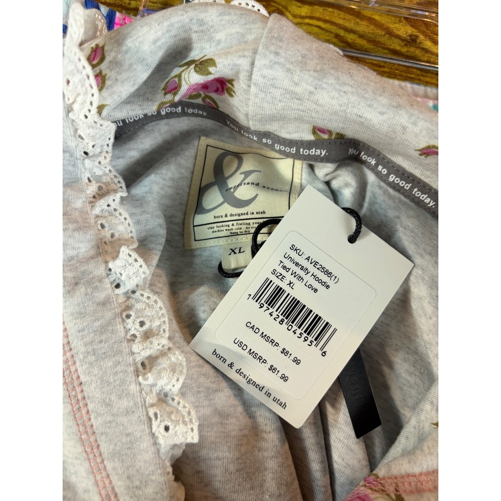 Ampersand Avenue Tied With Love University Hoodie Gray Lace Floral XL NEW - Picture 8 of 11